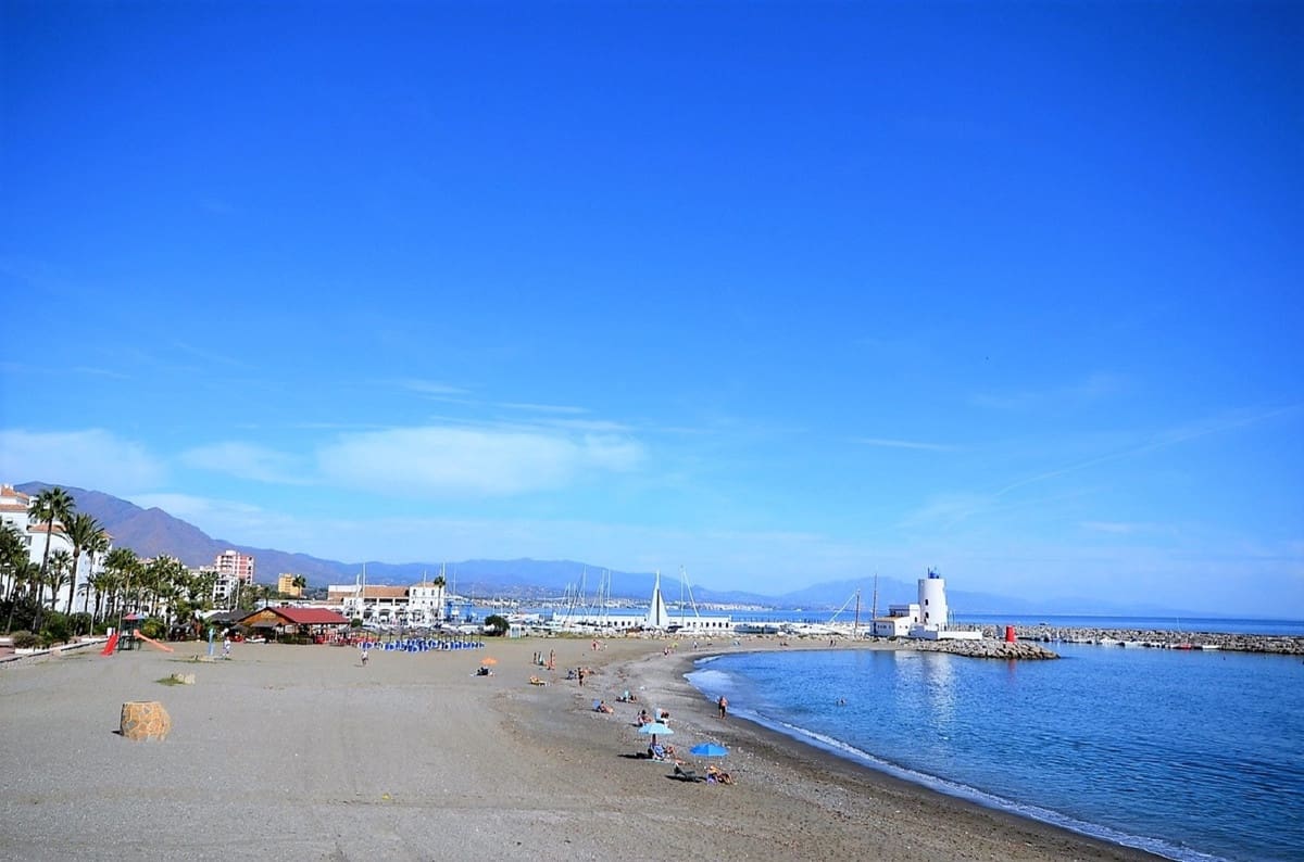 2 camera da letto Appartamento in vendita in La Duquesa / Puerto de la Duquesa con piscina garage - 269.000 € (Rif: 9298730)