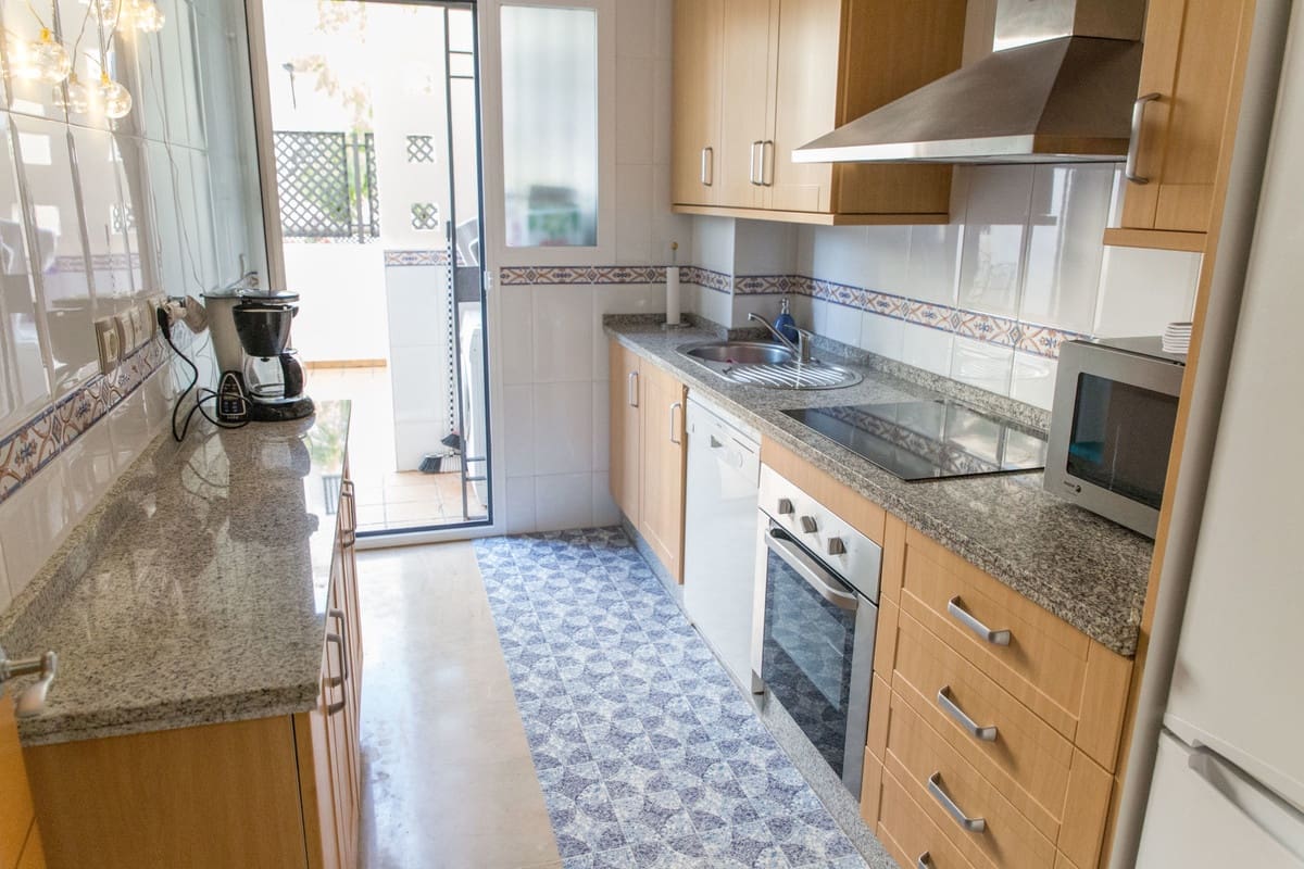 2 camera da letto Appartamento in vendita in La Duquesa / Puerto de la Duquesa con piscina garage - 269.000 € (Rif: 9298730)