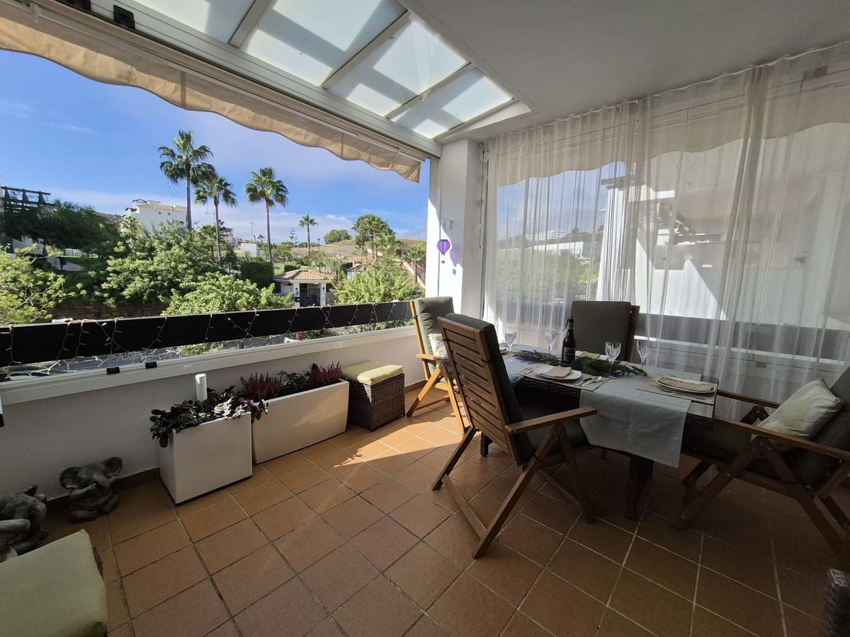 2 bedroom Apartment for sale in San Luis de Sabinillas with pool garage - € 299,000 (Ref: 9338801)