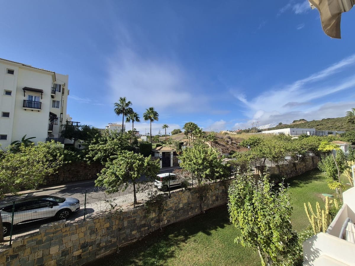 2 bedroom Apartment for sale in San Luis de Sabinillas with pool garage - € 299,000 (Ref: 9338801)