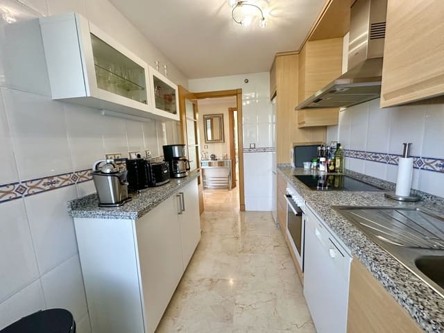 2 soveværelse Lejlighed til salg i La Duquesa / Puerto de la Duquesa, Manilva med swimmingpool garage - € 269.000 (Ref: 9343051)