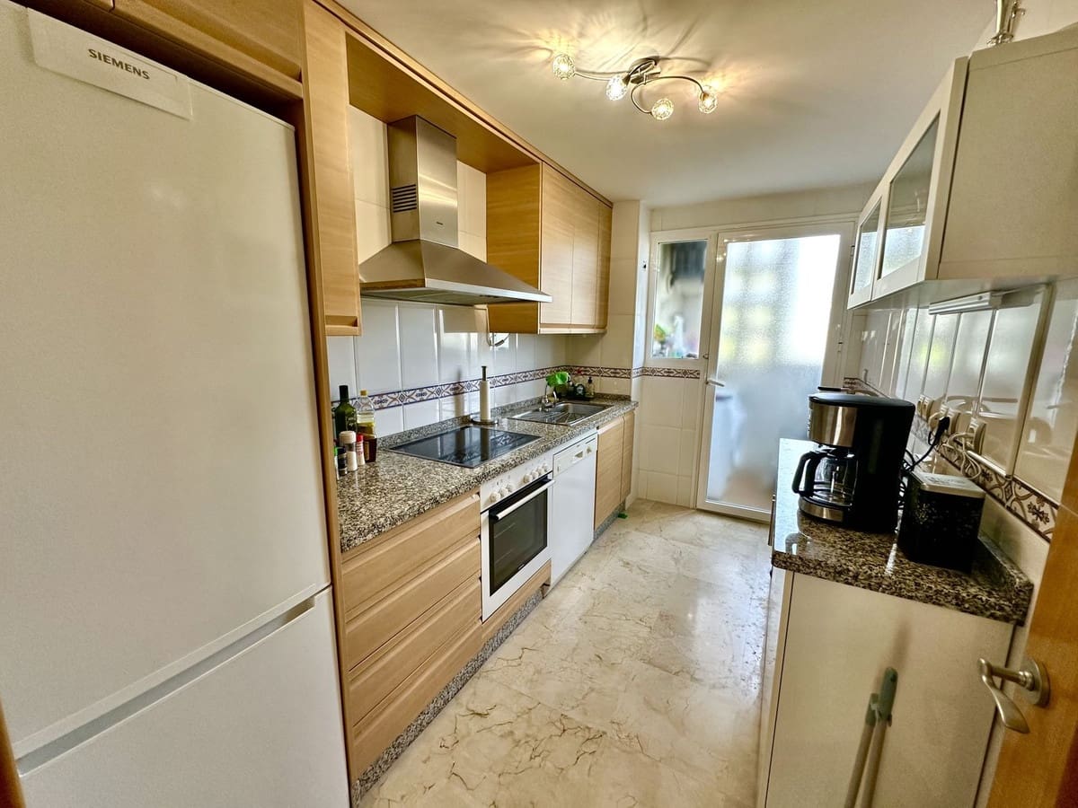 2 Zimmer Apartment zu verkaufen in La Duquesa / Puerto de la Duquesa mit Pool Garage - 269.000 € (Ref: 9343051)