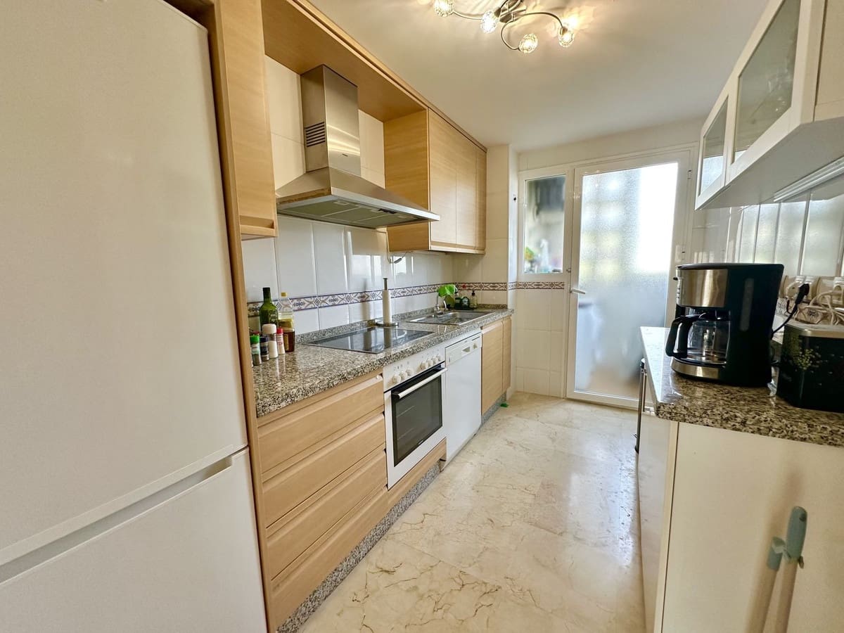 2 Zimmer Apartment zu verkaufen in La Duquesa / Puerto de la Duquesa mit Pool Garage - 269.000 € (Ref: 9343051)