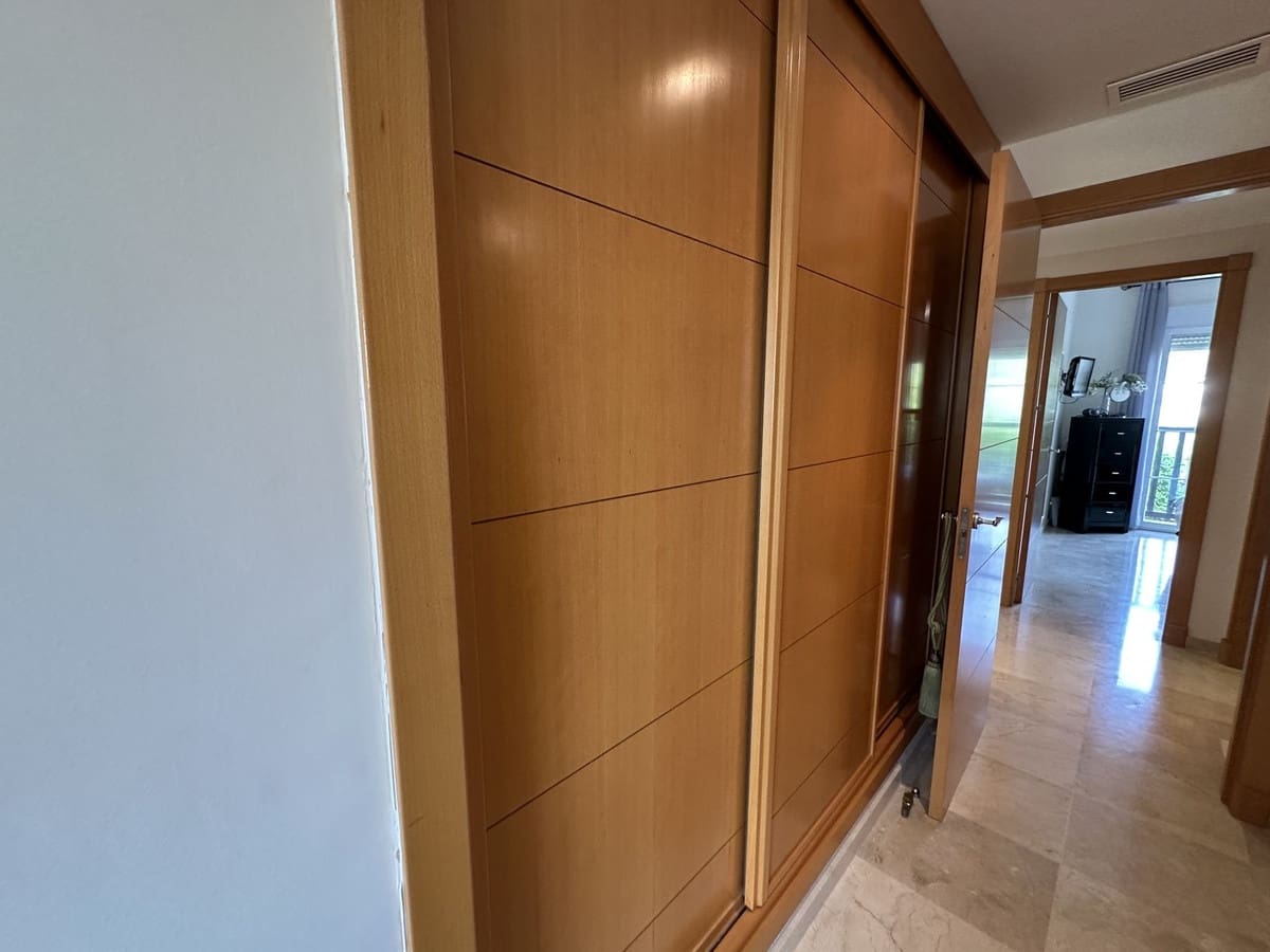 2 Zimmer Apartment zu verkaufen in La Duquesa / Puerto de la Duquesa mit Pool Garage - 269.000 € (Ref: 9343051)