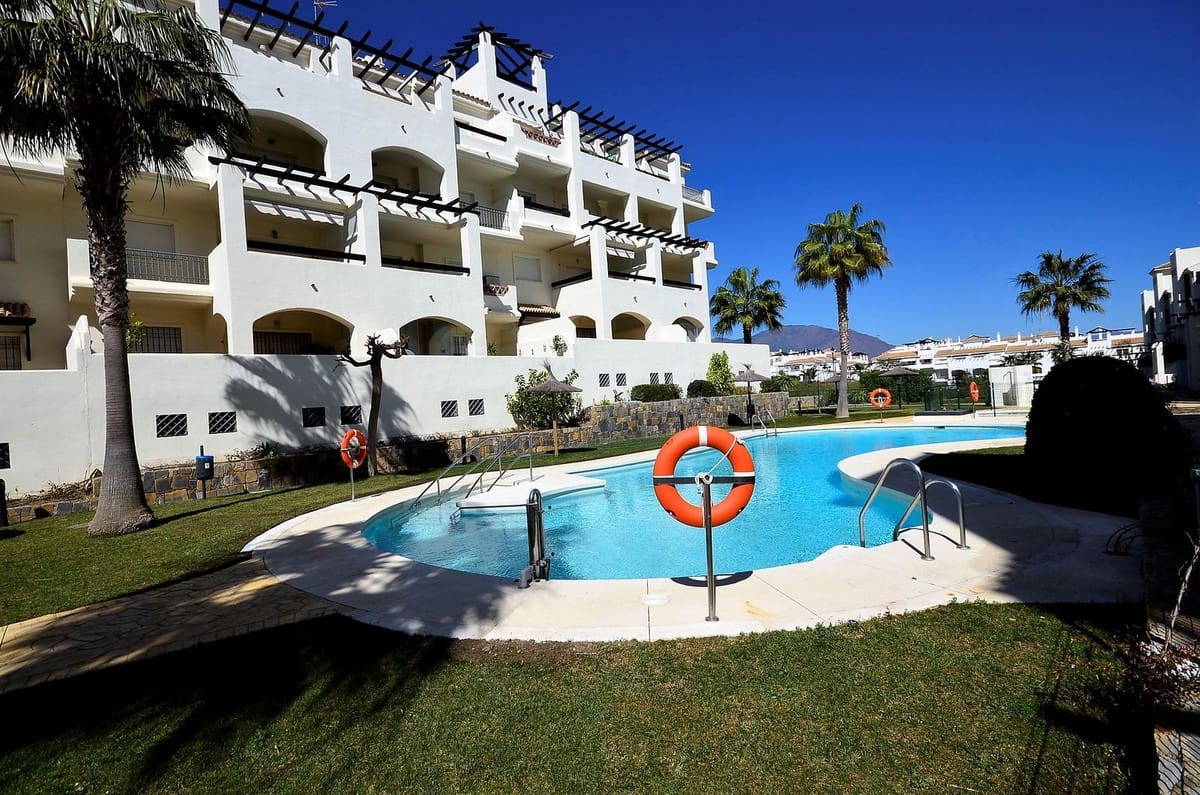 2 Zimmer Apartment zu verkaufen in La Duquesa / Puerto de la Duquesa mit Pool Garage - 269.000 € (Ref: 9343051)