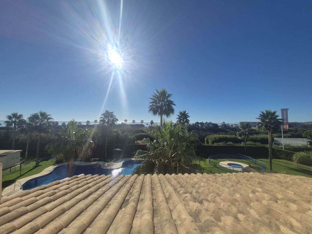 3 soverom Penthouse til salgs i Bahia de Casares med svømmebasseng garasje - € 380 000 (Ref: 9345208)