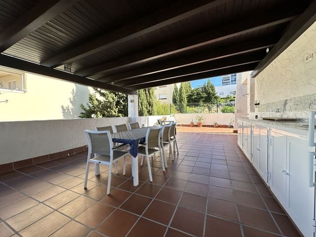 2 sypialnia Apartament na sprzedaż w La Duquesa / Puerto de la Duquesa, Manilva z basenem - 315 000 € (Ref: 9357692)