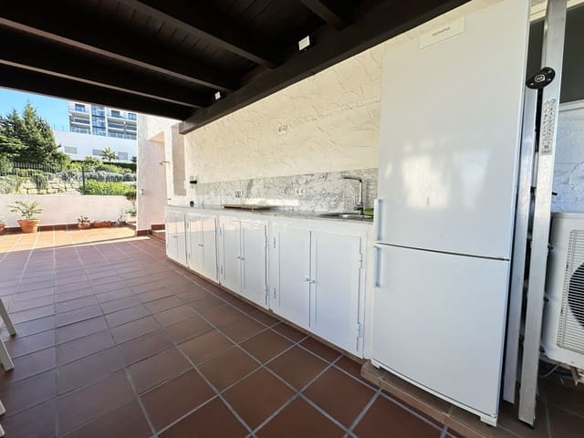 2 sypialnia Apartament na sprzedaż w La Duquesa / Puerto de la Duquesa, Manilva z basenem - 315 000 € (Ref: 9357692)