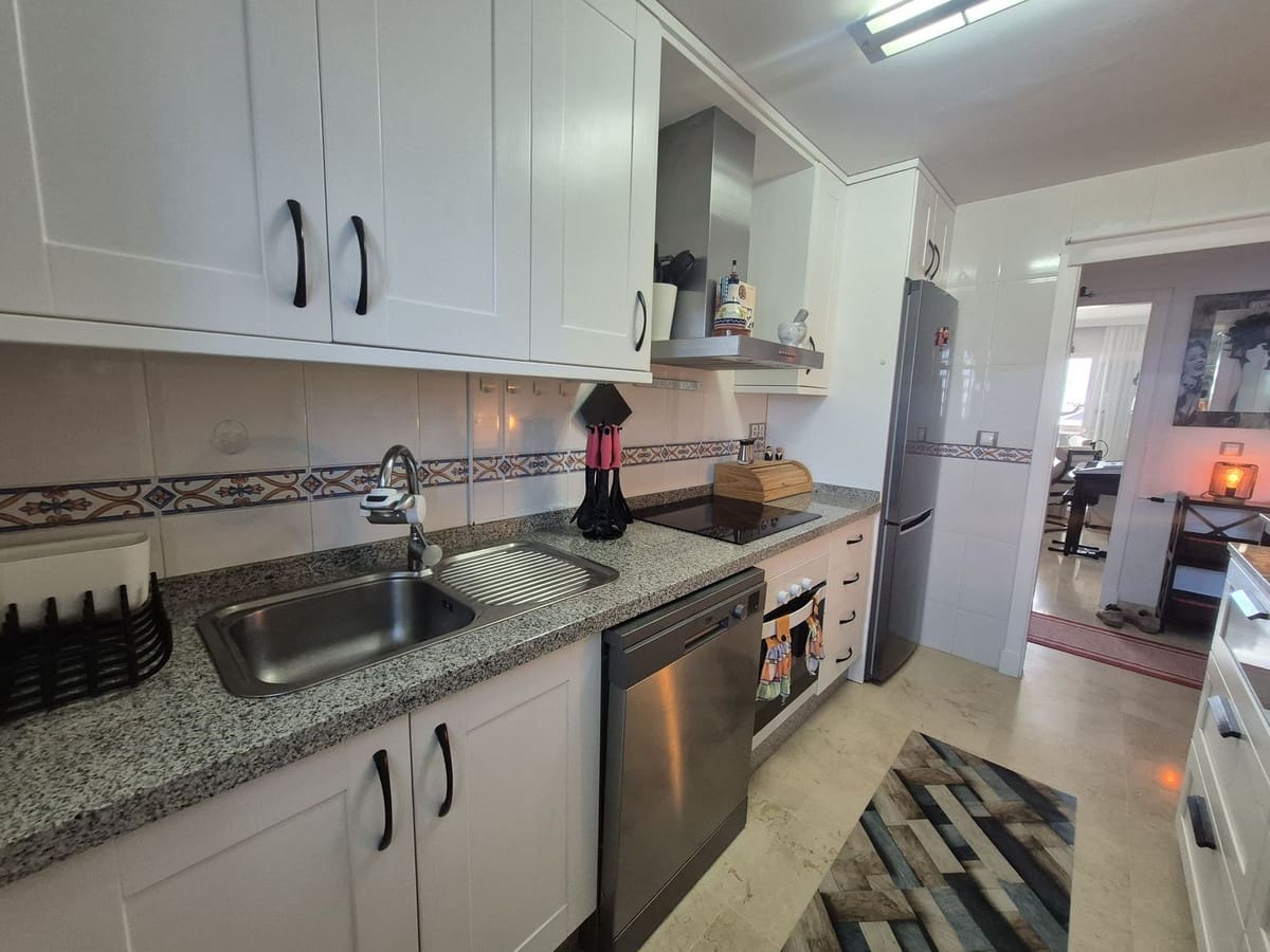 2 sypialnia Apartament na sprzedaż w San Luis de Sabinillas z basenem garażem - 295 000 € (Ref: 9419407)