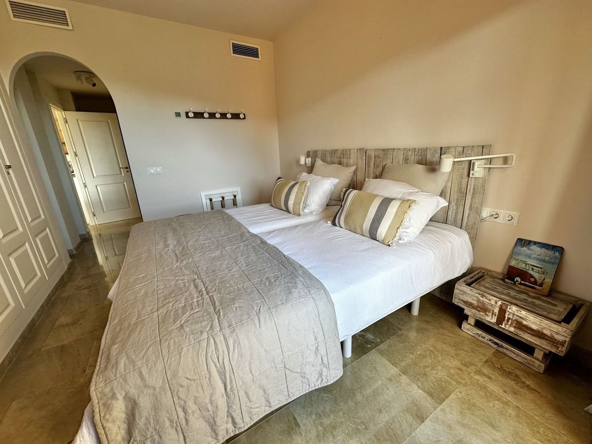 3 makuuhuone Kattohuoneisto myytävänä paikassa La Duquesa / Puerto de la Duquesa mukana uima-altaan 
autotalli - 498 000 € (Ref: 9523510)