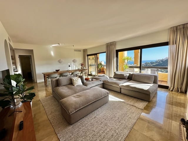 3 makuuhuone Kattohuoneisto myytävänä paikassa La Duquesa / Puerto de la Duquesa, Manilva mukana uima-altaan 
autotalli - 498 000 € (Ref: 9523510)