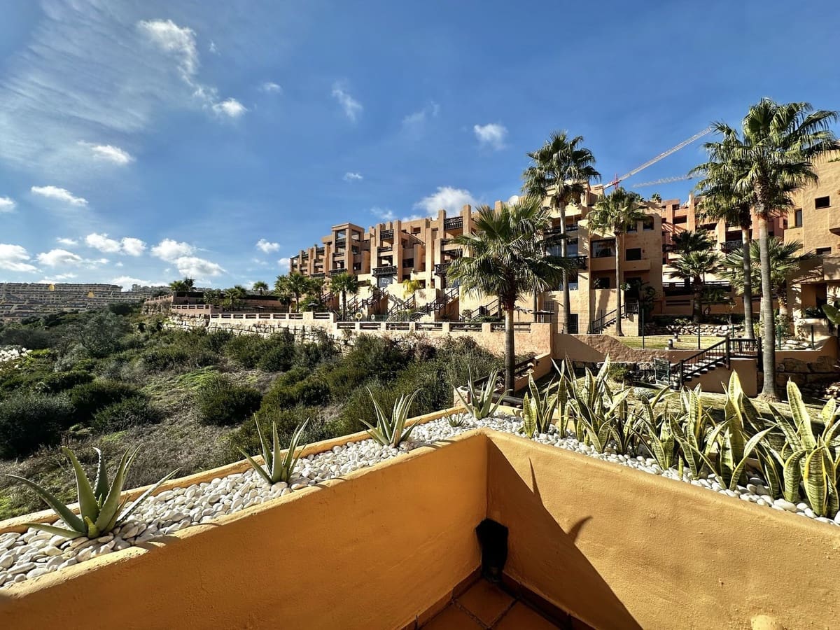 3 bedroom Penthouse for sale in La Duquesa / Puerto de la Duquesa with pool garage - € 550,000 (Ref: 9523510)