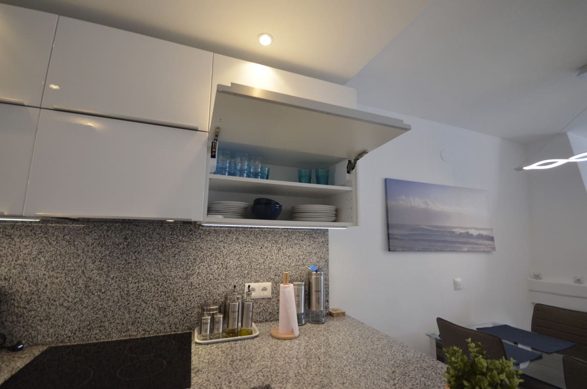 Appartement de 2 chambres à louer à La Duquesa / Puerto de la Duquesa avec piscine - 1 200 € (Ref: 9580140)