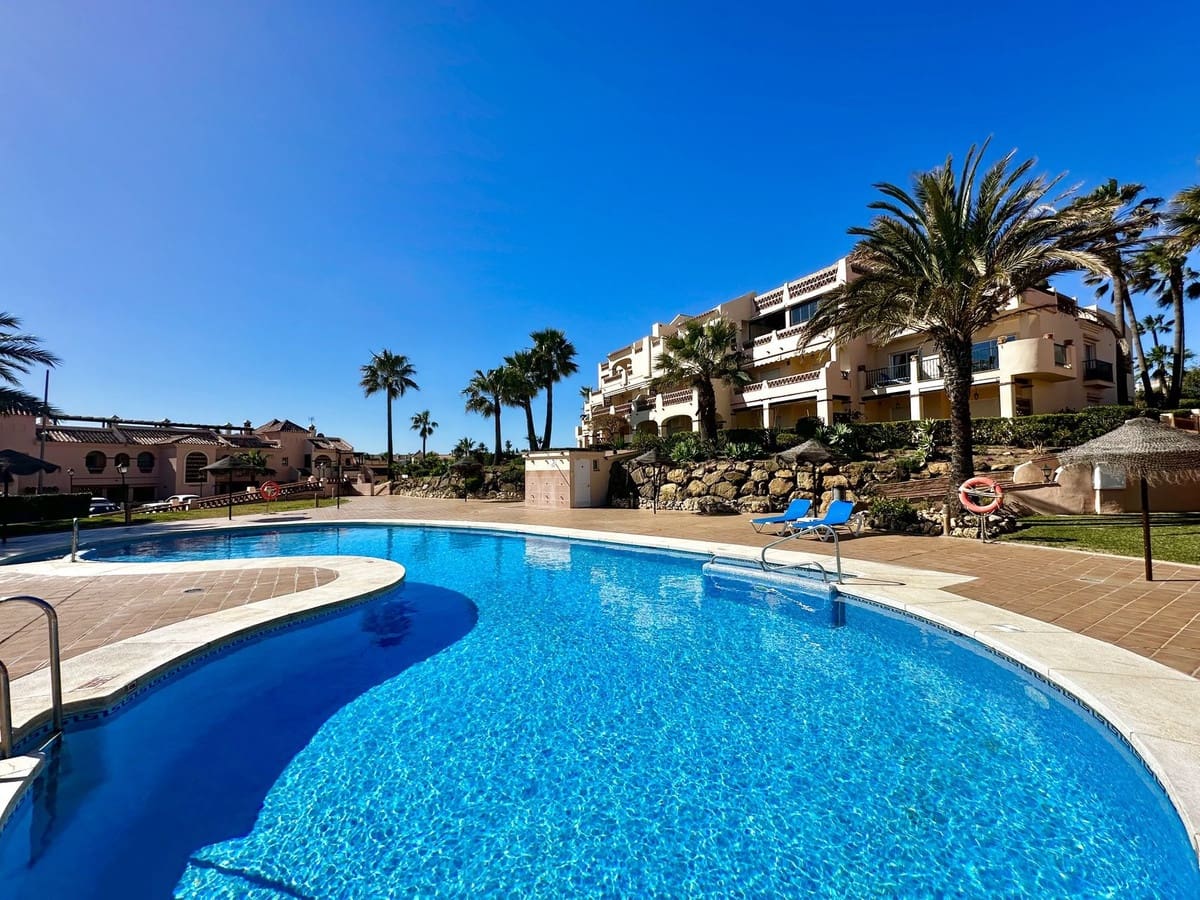 2 soveværelse Lejlighed til salg i Mijas Costa med swimmingpool garage - € 398.000 (Ref: 9626152)