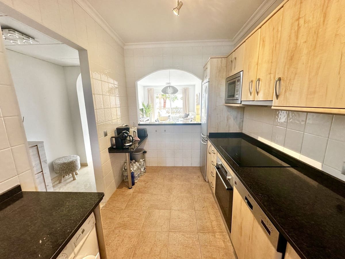 2 bedroom Apartment for sale in Mijas Costa with pool garage - € 398,000 (Ref: 9626152)