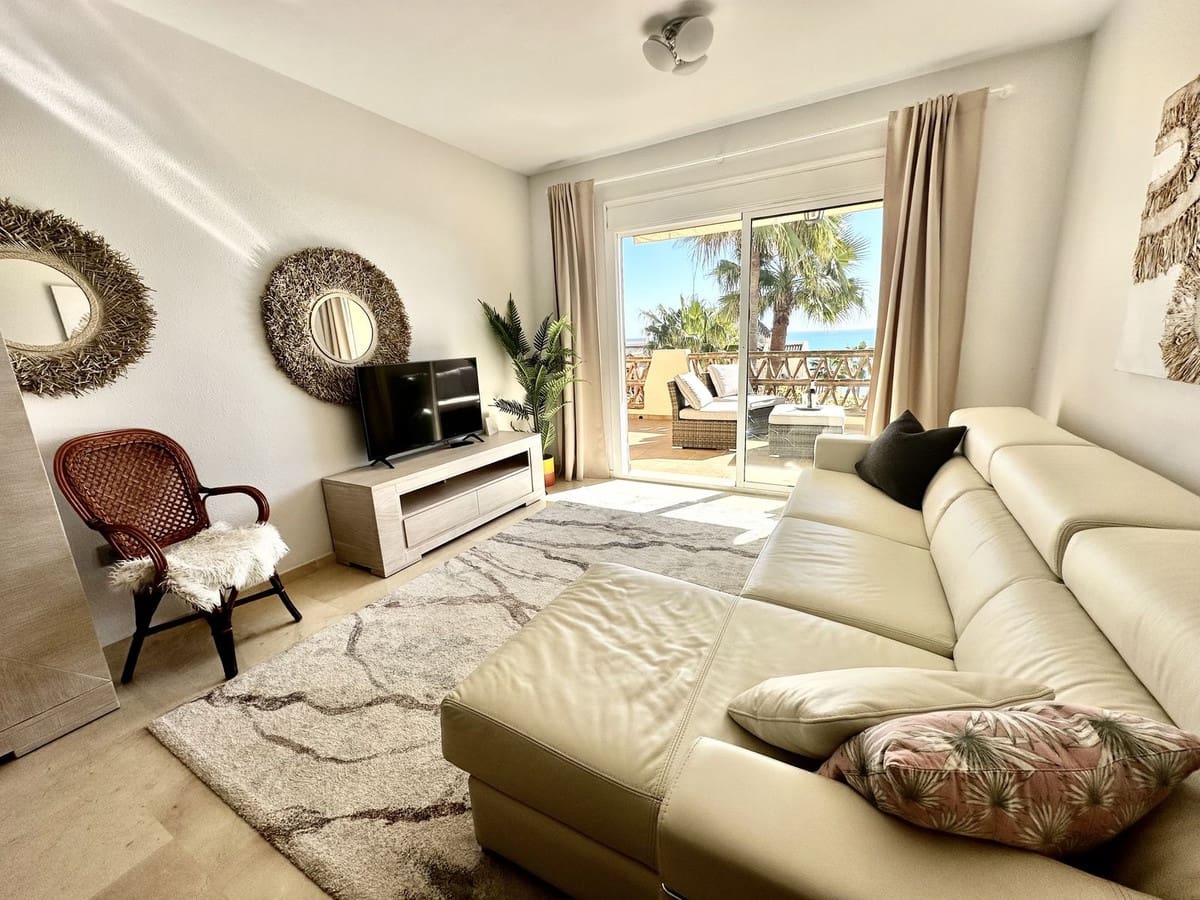 2 bedroom Apartment for sale in Mijas Costa with pool garage - € 398,000 (Ref: 9626152)