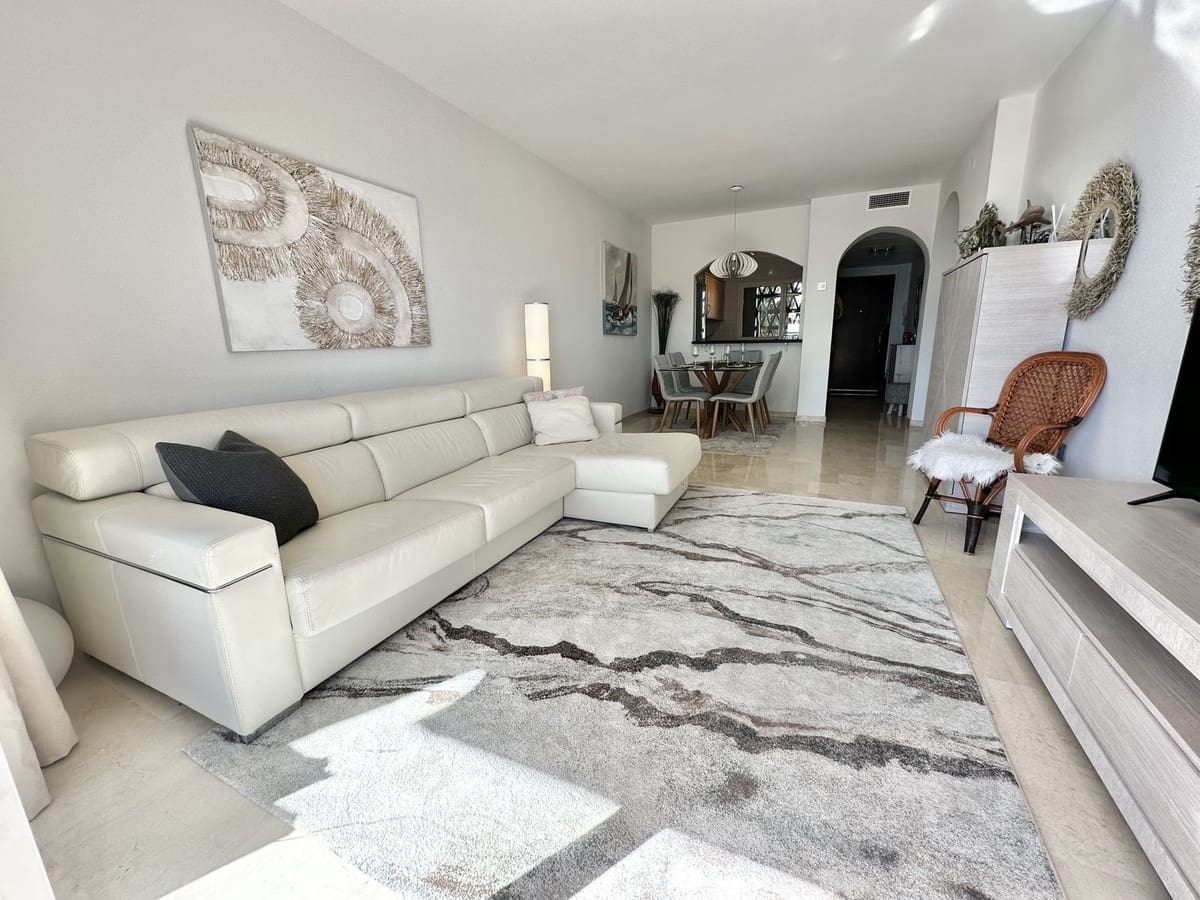 2 bedroom Apartment for sale in Mijas Costa with pool garage - € 398,000 (Ref: 9626152)