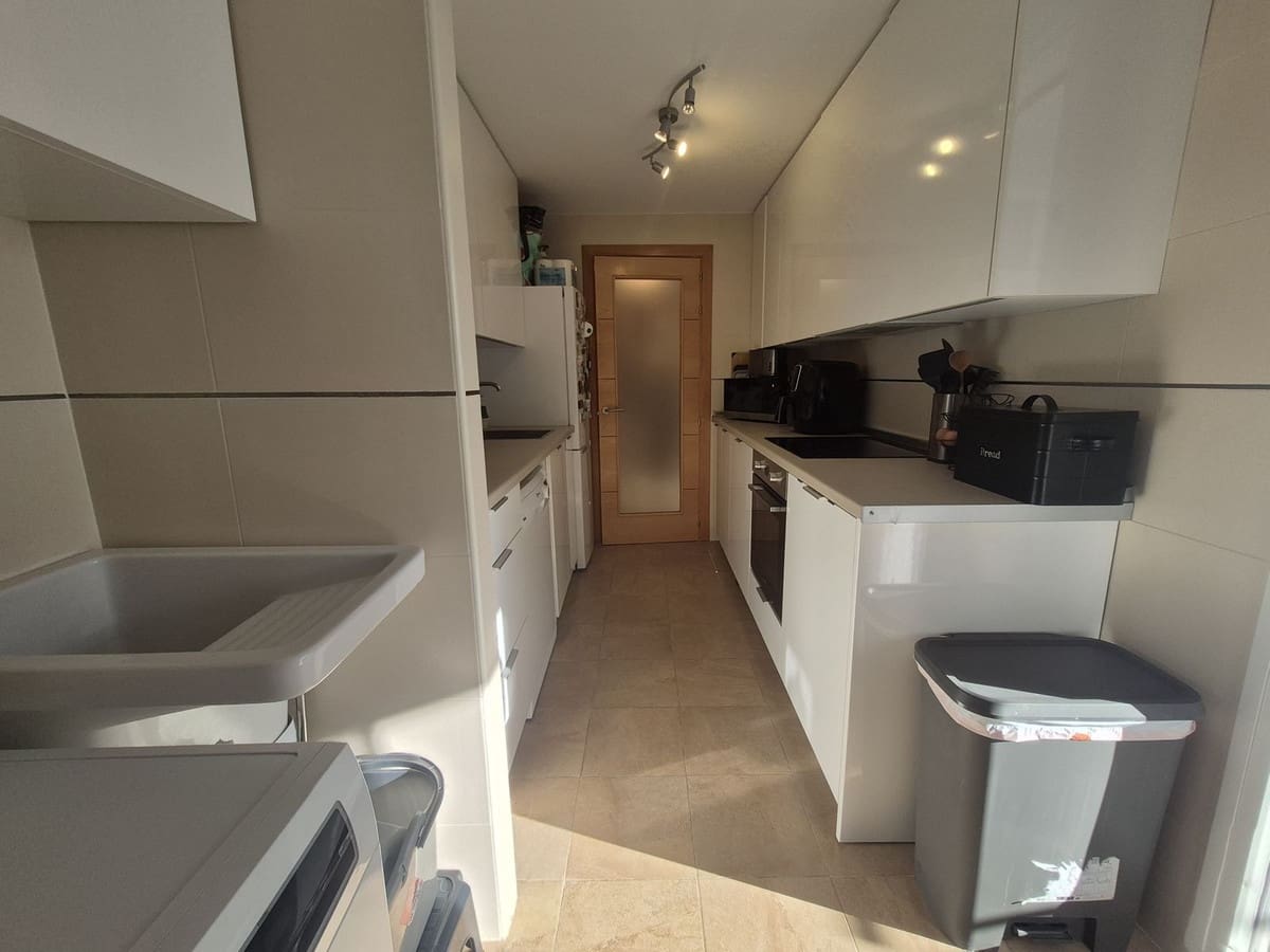 Apartamento de 2 habitaciones en Manilva en venta con piscina garaje - 349.950 € (Ref: 9626153)