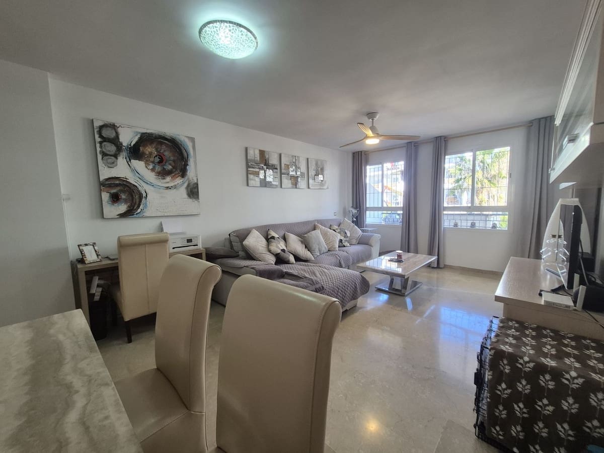 Apartamento de 2 habitaciones en Manilva en venta con piscina garaje - 349.950 € (Ref: 9626153)