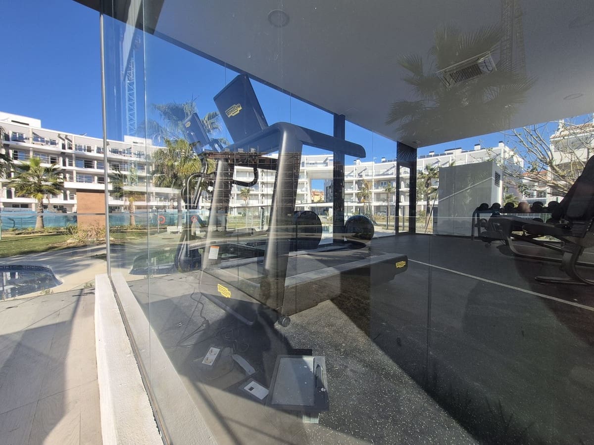 Apartamento de 2 habitaciones en Manilva en venta con piscina garaje - 349.950 € (Ref: 9626153)