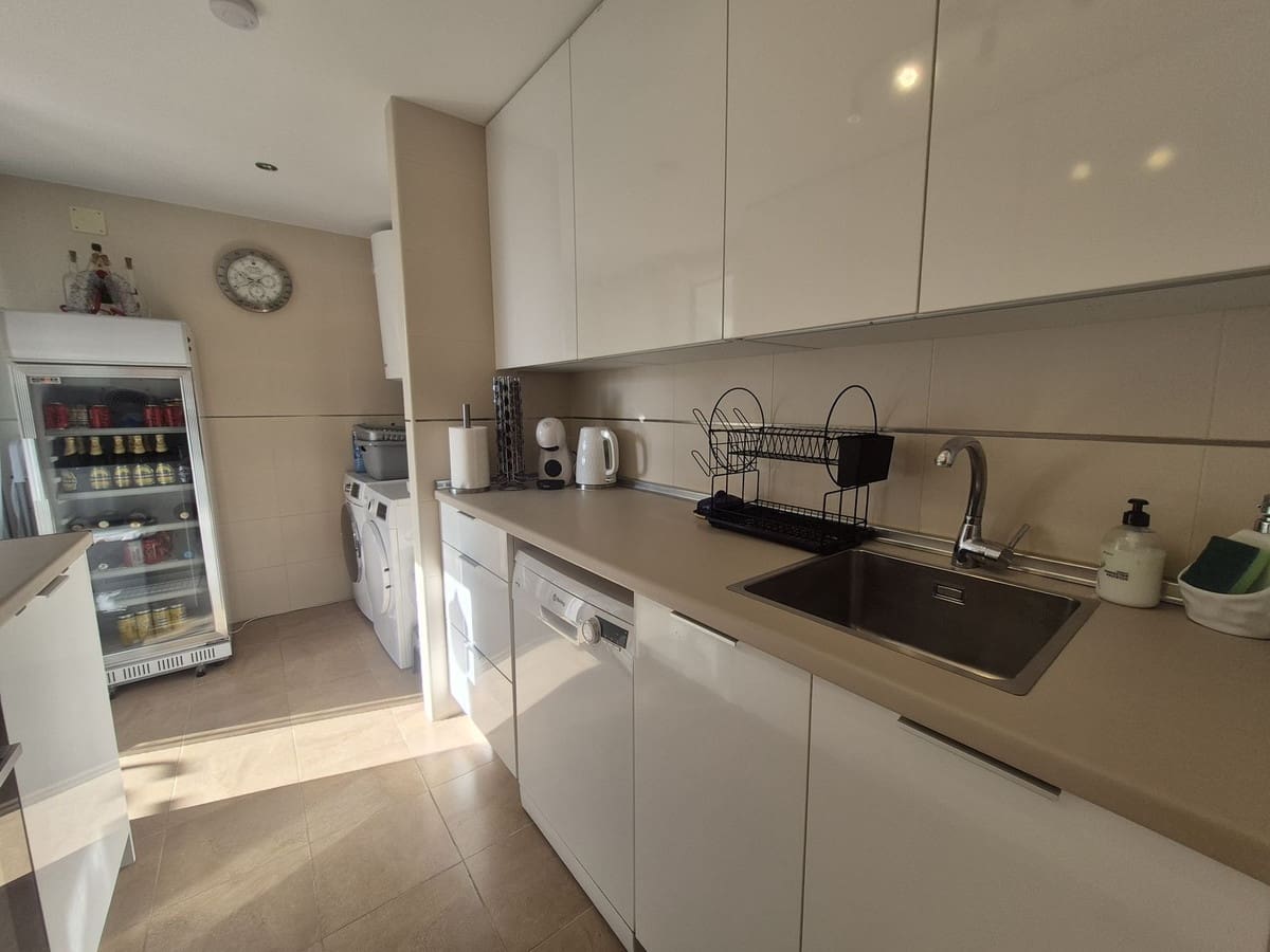 2 slaapkamer Appartement te koop in Manilva met zwembad garage - € 349.950 (Ref: 9626153)