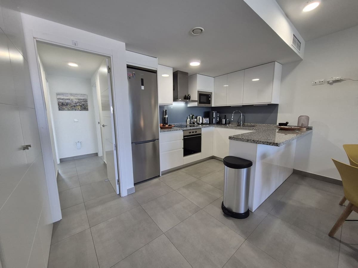 2 camera da letto Appartamento in vendita in La Duquesa / Puerto de la Duquesa con piscina garage - 375.000 € (Rif: 9646335)