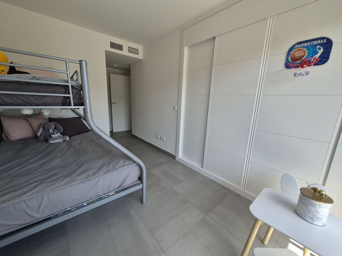 2 camera da letto Appartamento in vendita in La Duquesa / Puerto de la Duquesa con piscina garage - 375.000 € (Rif: 9646335)