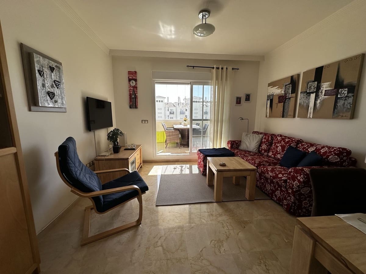 Apartamento de 2 habitaciones en La Duquesa / Puerto de la Duquesa en venta con piscina garaje - 310.000 € (Ref: 9663254)