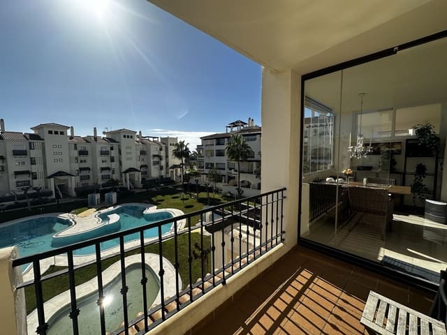 2 bedroom Apartment for sale in La Duquesa / Puerto de la Duquesa, Manilva with pool garage - € 310,000 (Ref: 9663254)