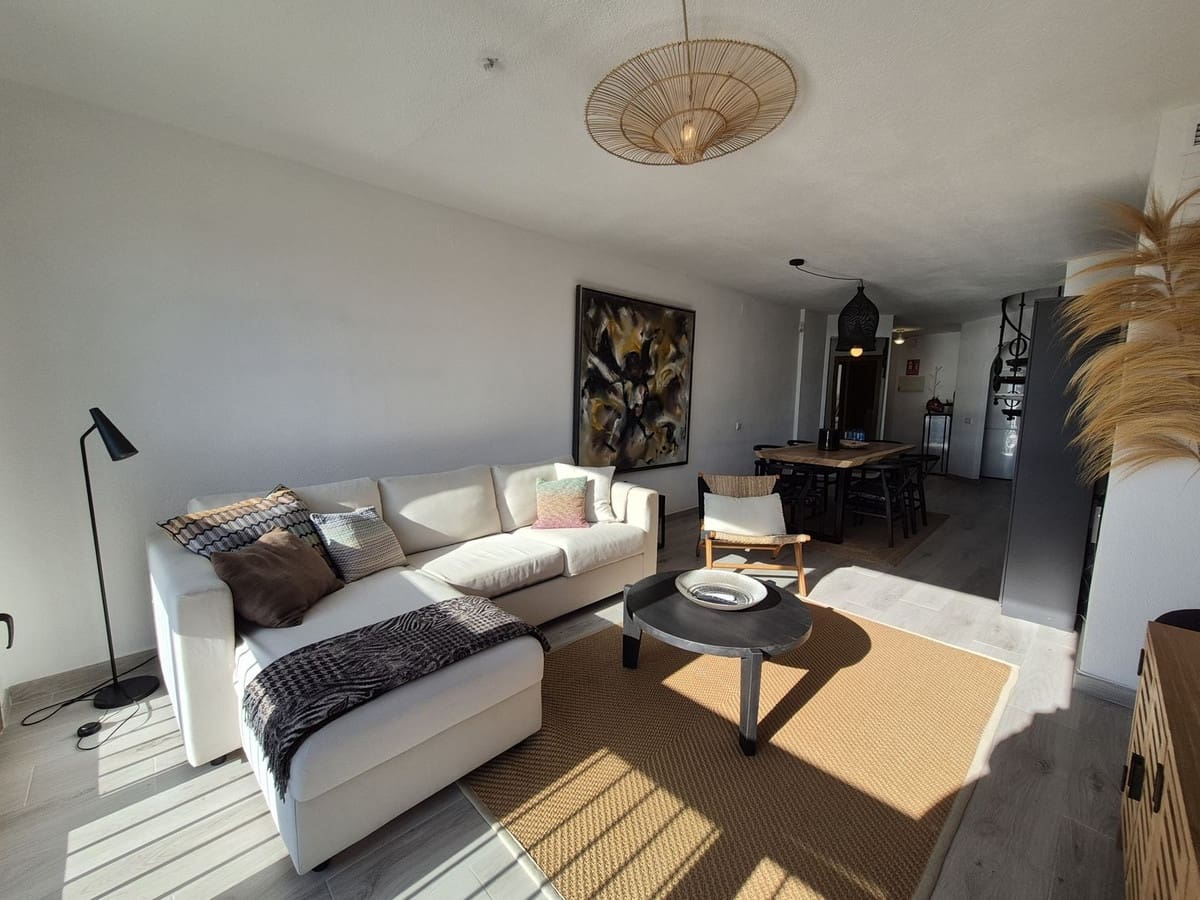 3 soveværelse Lejlighed til salg i La Duquesa / Puerto de la Duquesa med garage - € 499.000 (Ref: 9687575)