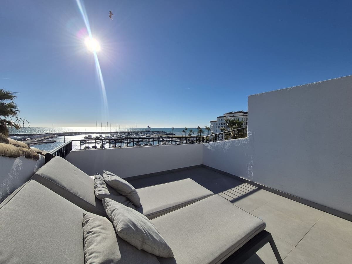 Apartamento de 3 habitaciones en La Duquesa / Puerto de la Duquesa en venta con garaje - 499.000 € (Ref: 9687575)