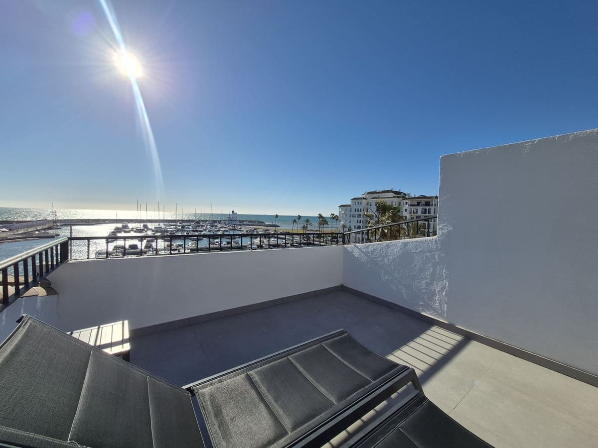 Apartamento de 3 habitaciones en La Duquesa / Puerto de la Duquesa en venta con garaje - 499.000 € (Ref: 9687575)