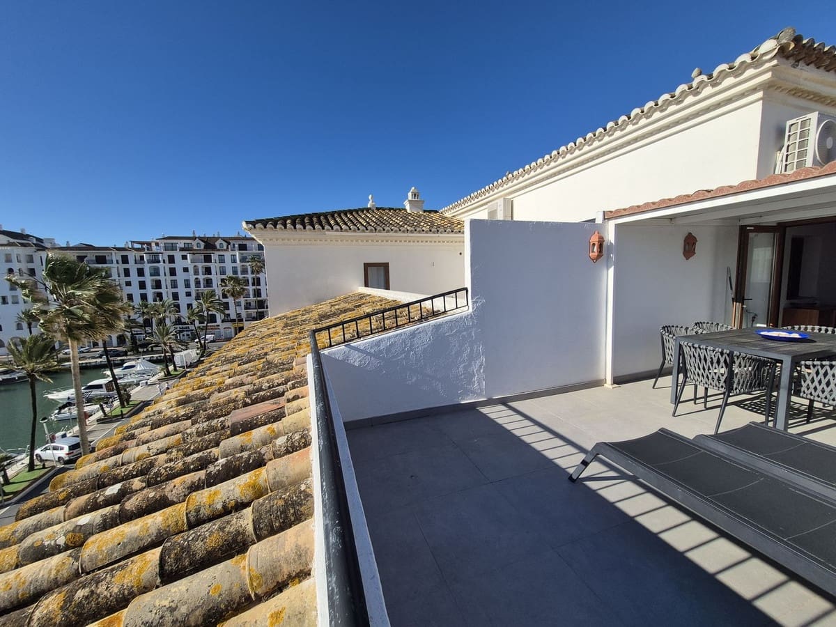 Apartamento de 3 habitaciones en La Duquesa / Puerto de la Duquesa en venta con garaje - 499.000 € (Ref: 9687575)