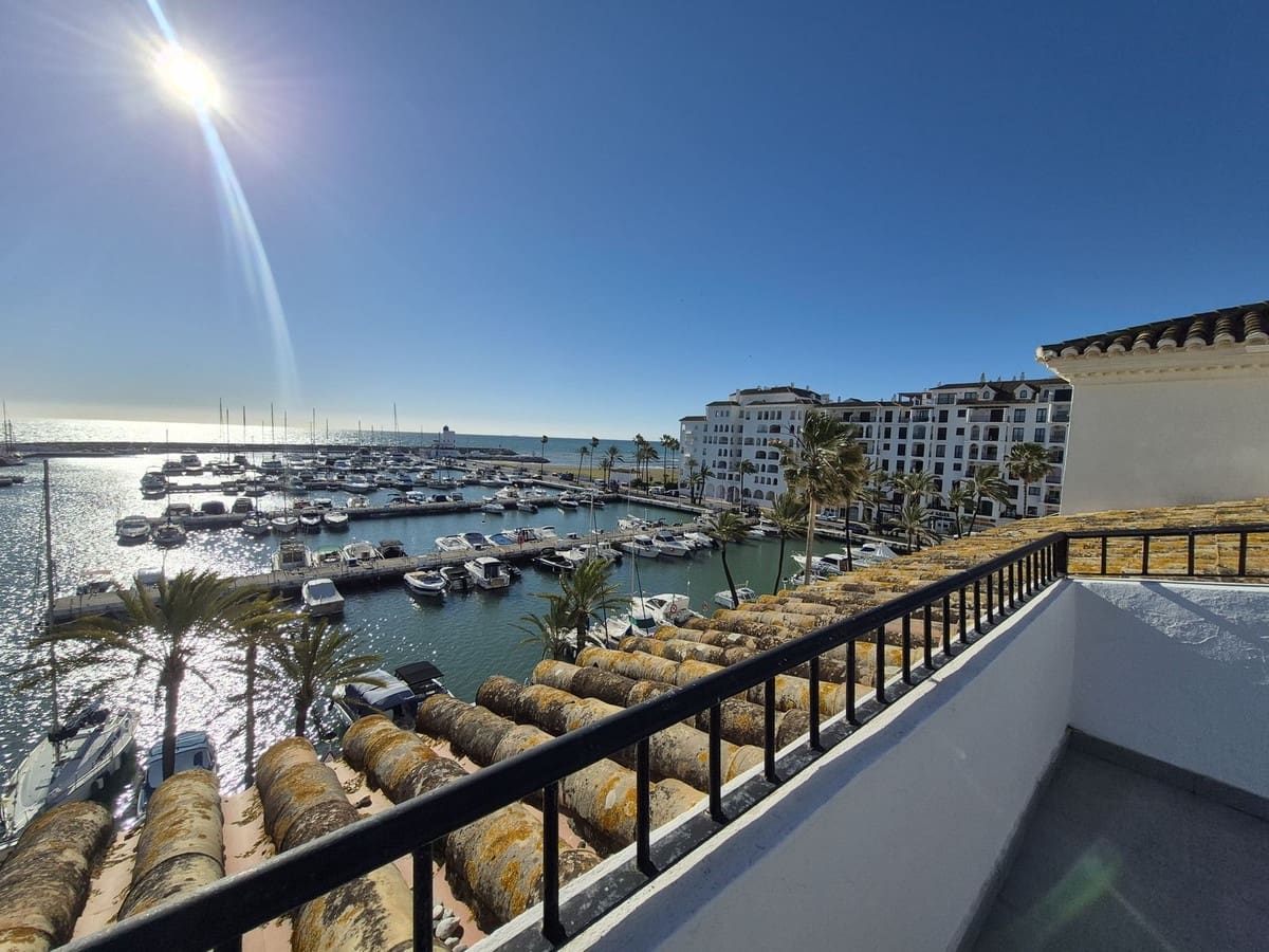 Apartamento de 3 habitaciones en La Duquesa / Puerto de la Duquesa en venta con garaje - 499.000 € (Ref: 9687575)