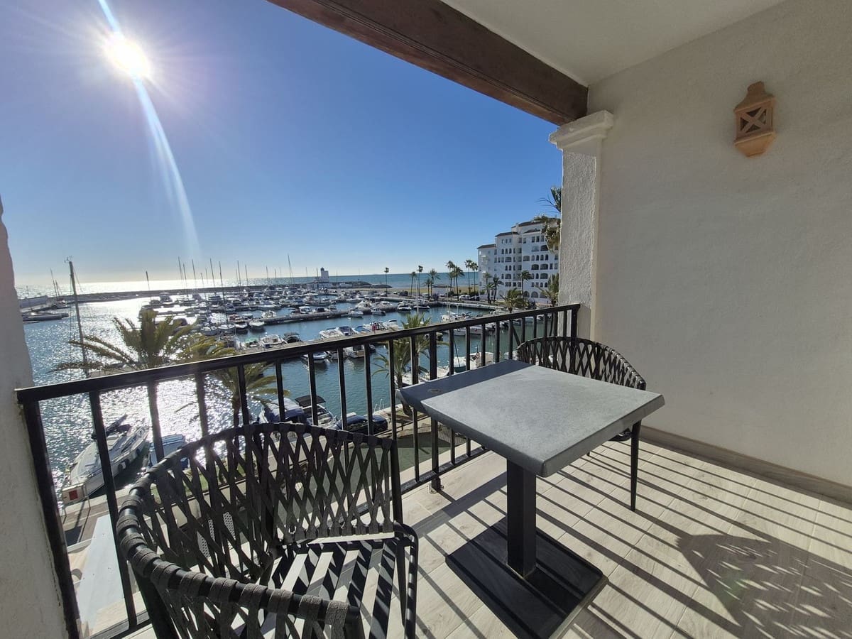 Apartamento de 3 habitaciones en La Duquesa / Puerto de la Duquesa en venta con garaje - 499.000 € (Ref: 9687575)