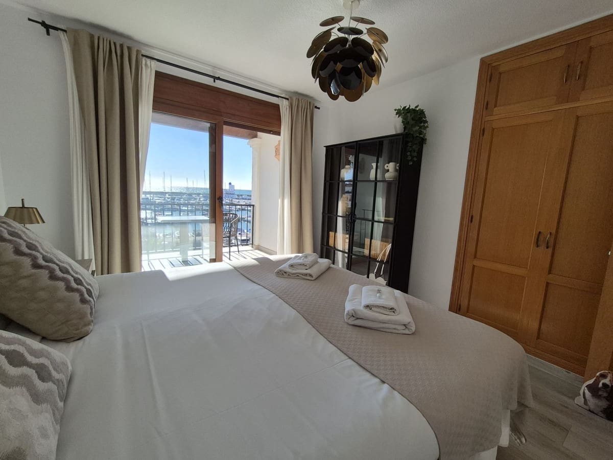 Apartamento de 3 habitaciones en La Duquesa / Puerto de la Duquesa en venta con garaje - 499.000 € (Ref: 9687575)