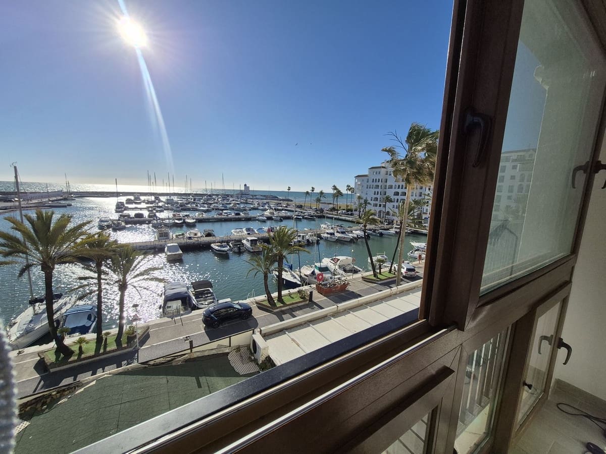 Apartamento de 3 habitaciones en La Duquesa / Puerto de la Duquesa en venta con garaje - 499.000 € (Ref: 9687575)