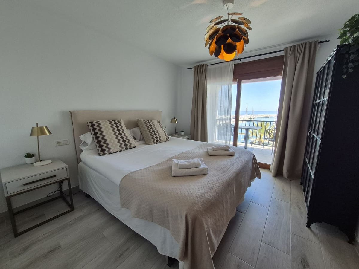 Apartamento de 3 habitaciones en La Duquesa / Puerto de la Duquesa en venta con garaje - 499.000 € (Ref: 9687575)