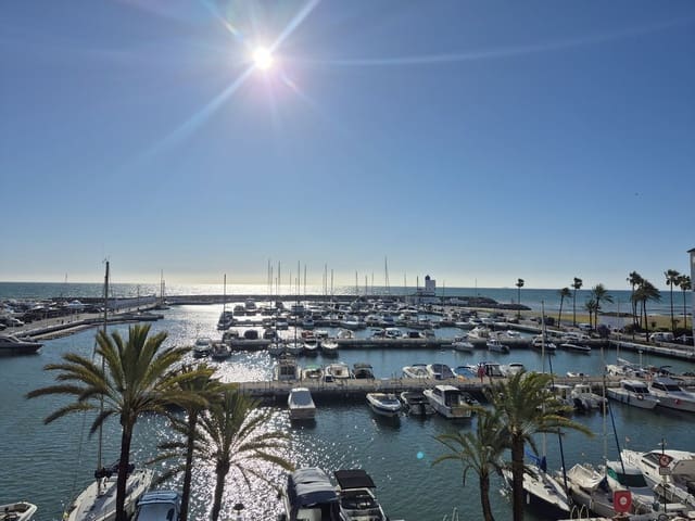 3 soverom Leilighet til salgs i La Duquesa / Puerto de la Duquesa, Manilva med garasje - € 520 000 (Ref: 9687575)