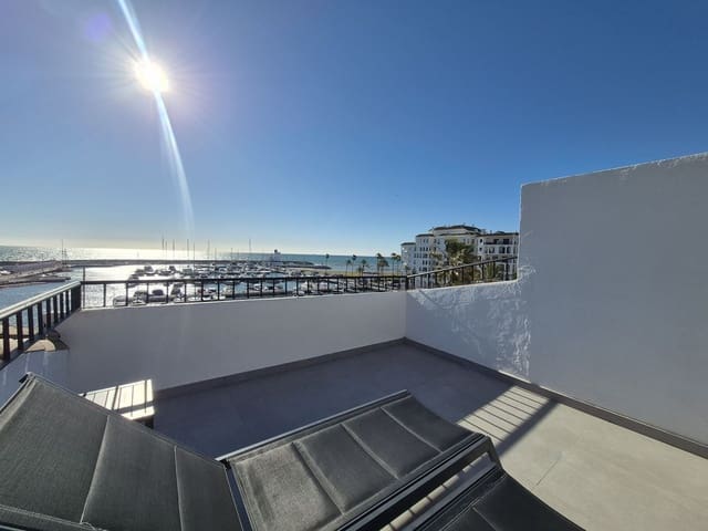 3 soverom Leilighet til salgs i La Duquesa / Puerto de la Duquesa, Manilva med garasje - € 520 000 (Ref: 9687575)