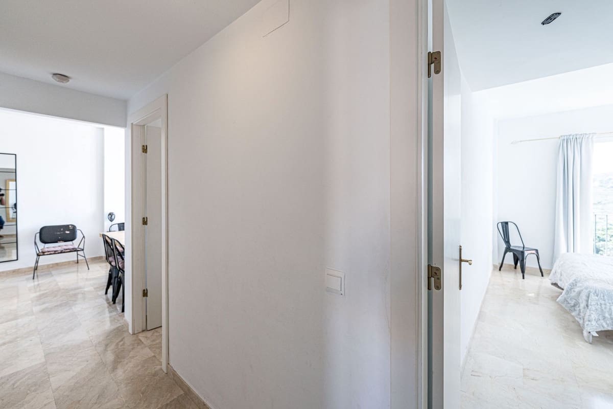 3 soveværelse Penthouse til salg i La Duquesa / Puerto de la Duquesa med swimmingpool garage - € 269.000 (Ref: 9688434)