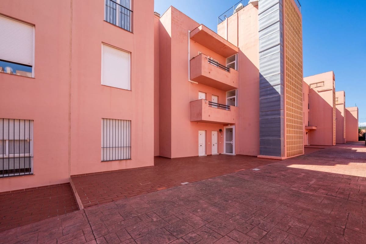 3 soveværelse Penthouse til salg i La Duquesa / Puerto de la Duquesa med swimmingpool garage - € 269.000 (Ref: 9688434)