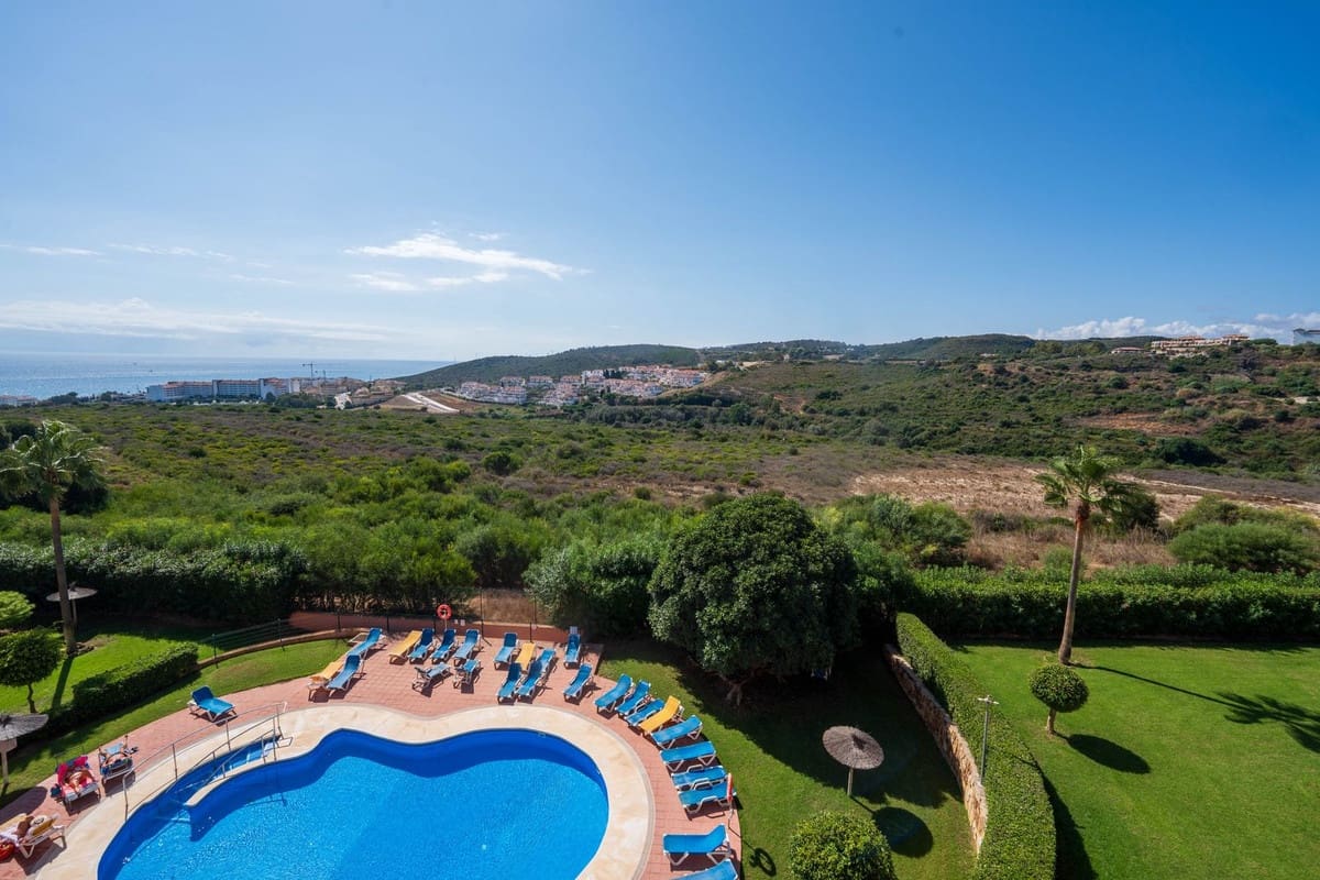 3 soveværelse Penthouse til salg i La Duquesa / Puerto de la Duquesa med swimmingpool garage - € 269.000 (Ref: 9688434)
