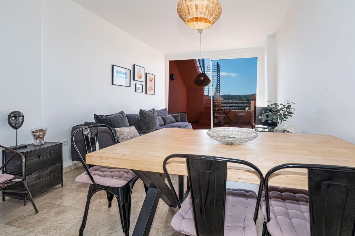 3 soveværelse Penthouse til salg i La Duquesa / Puerto de la Duquesa med swimmingpool garage - € 269.000 (Ref: 9688434)