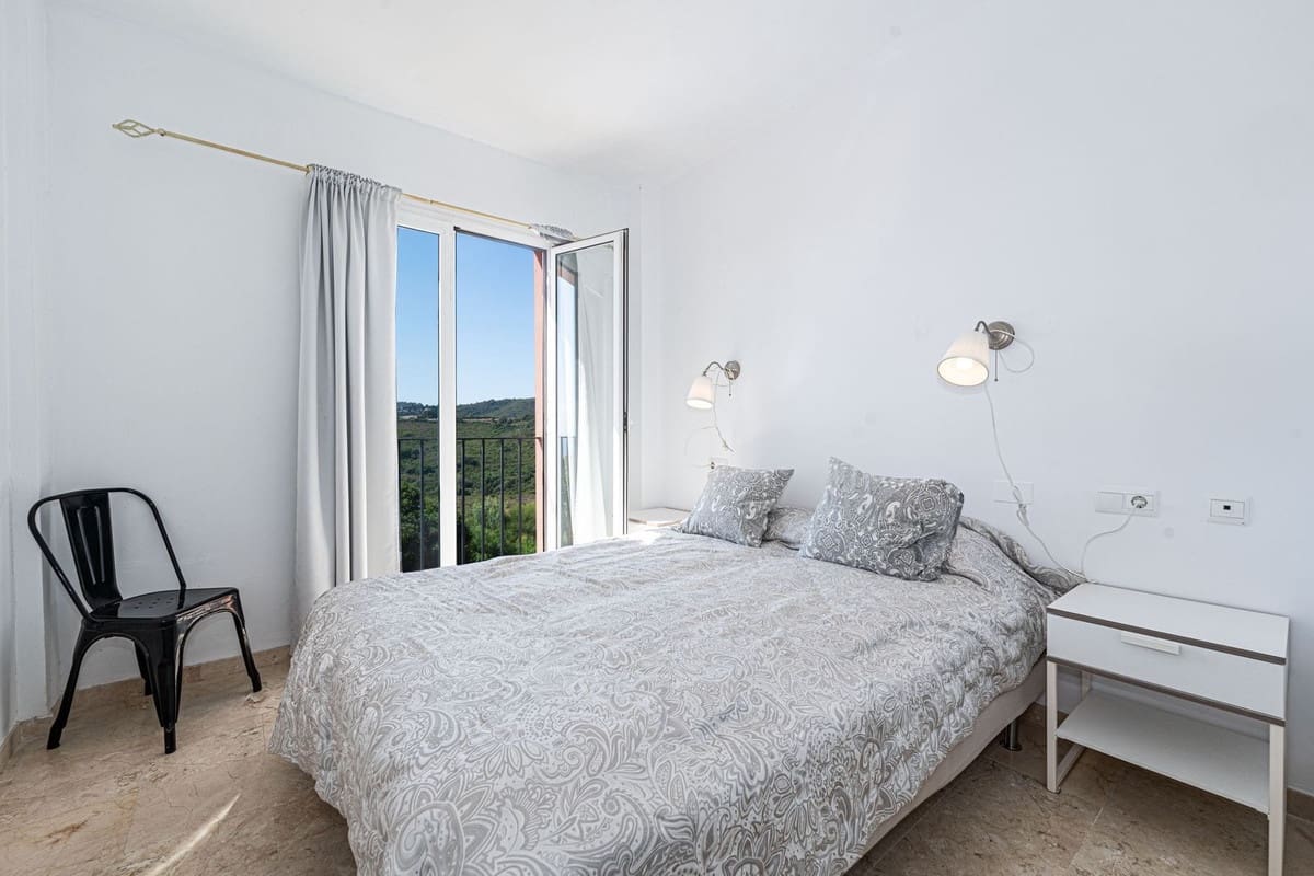 3 soveværelse Penthouse til salg i La Duquesa / Puerto de la Duquesa med swimmingpool garage - € 269.000 (Ref: 9688434)