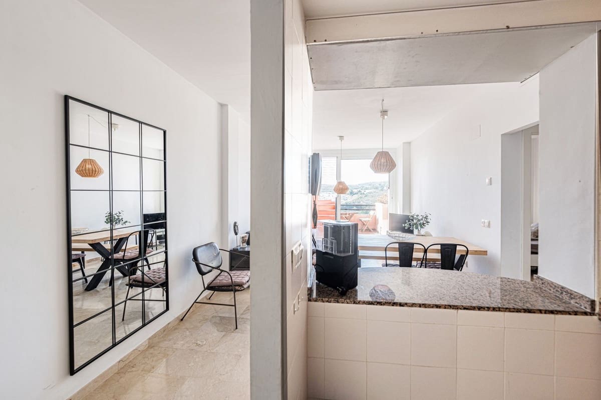 3 soveværelse Penthouse til salg i La Duquesa / Puerto de la Duquesa med swimmingpool garage - € 269.000 (Ref: 9688434)