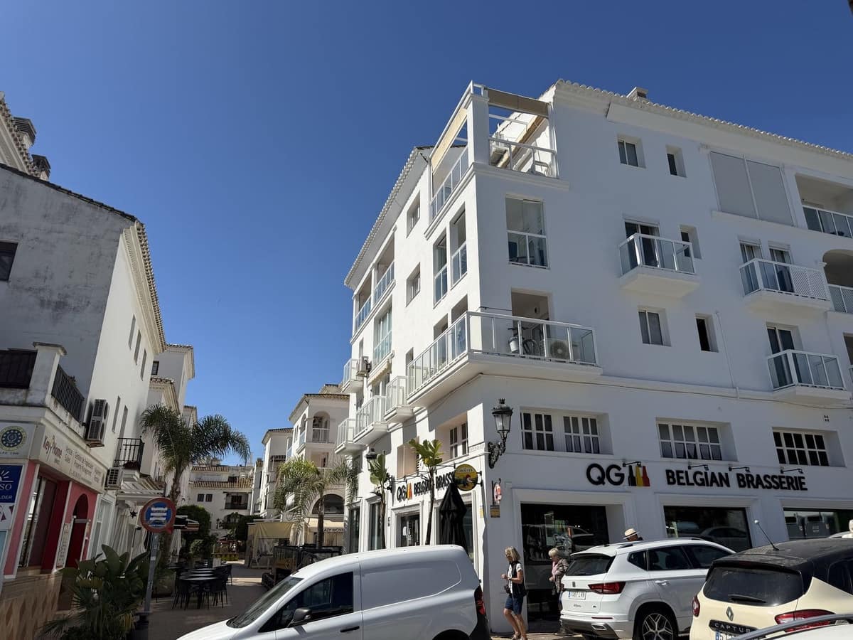 1 chambre Penthouse à vendre à La Duquesa / Puerto de la Duquesa - 249 000 € (Ref: 9776989)