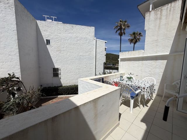 2 soveværelse Byhus til salg i La Duquesa / Puerto de la Duquesa, Manilva med swimmingpool - € 249.000 (Ref: 9786818)