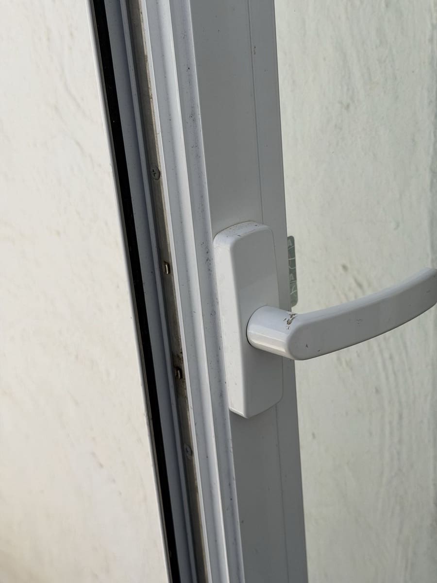 2 bedroom Townhouse for sale in La Duquesa / Puerto de la Duquesa with pool - € 249,000 (Ref: 9786818)