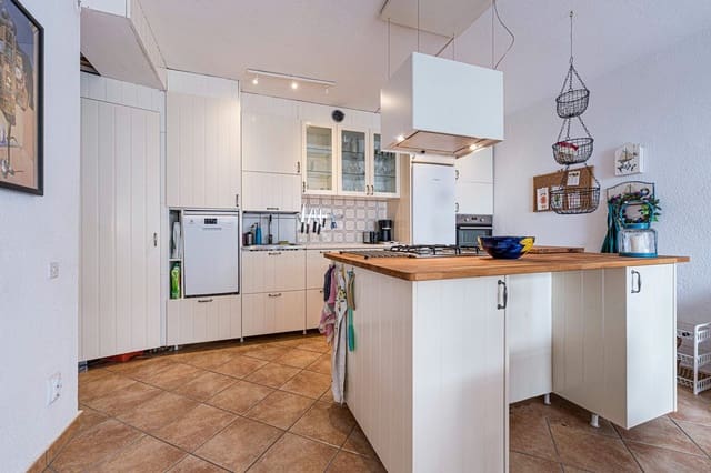2 sypialnia Dom na sprzedaż w La Duquesa / Puerto de la Duquesa, Manilva z basenem - 249 000 € (Ref: 9786818)